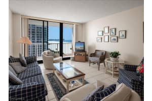 440 Seaview Court, Marco Island, FL 34145 Sold 03/21/25