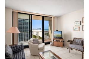 440 Seaview Court, Marco Island, FL 34145 Sold 03/21/25