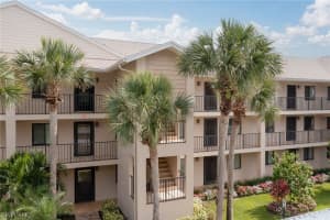 400 Fox Haven Dr, Naples, FL 34104, Sold 08/03/23