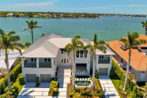 1960 Kingfish Road, NAPLES, FL 34102 Sold 04/19/24