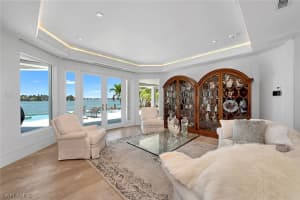 1960 Kingfish Road, NAPLES, FL 34102 Sold 04/19/24