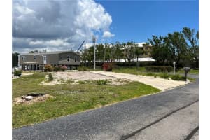 310 Rosa Lee Ave, Fort Myers, FL 33908, Sold 05/09/25
