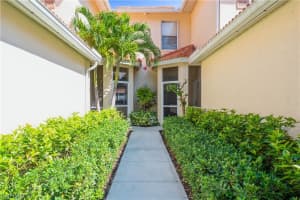 260 Robin Hood Cir, Naples, FL 34104, Sold 08/31/23