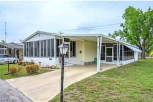 1 Poinsettia Dr, Fort Myers, FL 33905, Sold 09/15/23