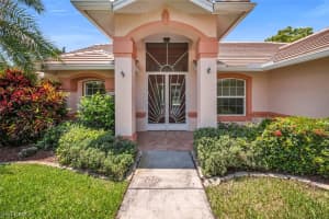 1946 Timberline Dr, Naples, FL 34109, Sold 08/16/23