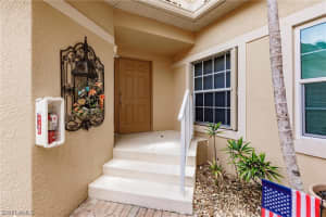 6021 Jonathans Bay Cir APT 402, Fort Myers, FL 33908, Sold 08/25/23