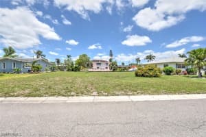 4425 Gulf Circle, North Fort Myers, FL 33903 - MLS#223041452