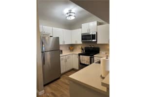 8224 Key Royal Circle, NAPLES, FL 34119 Sold 10/10/23