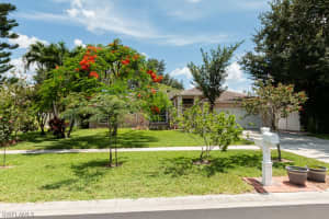1010 Grove Drive, NAPLES, FL 34120 Sold 01/04/24