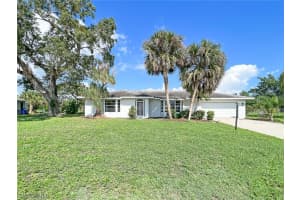 131 W Lake Dr, Lehigh Acres, FL 33936, Sold 07/28/23