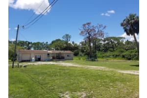 7870 Breeze Dr, North Fort Myers, FL 33917, Sold 09/08/23