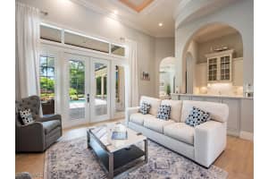 215 Caribbean Road, NAPLES, FL 34108 Sold 02/29/24