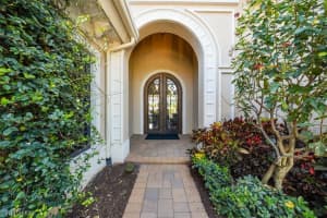 29018 Blaisdell Dr, Naples, FL 34119, Sold 08/22/23