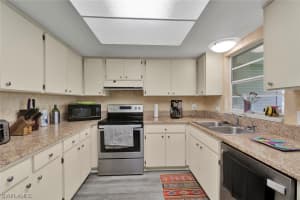 3284 CLUBVIEW Drive, NORTH FORT MYERS, FL 33917 Sold 03/06/24