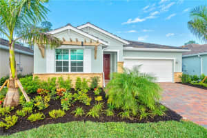 327 Tamarindo Ln, Naples, FL 34114, Sold 10/03/23