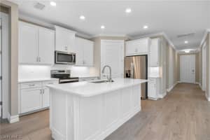 327 Tamarindo Ln, Naples, FL 34114, Sold 10/03/23