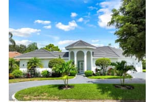 248 CHESHIRE Way, NAPLES, FL 34110 Sold 04/30/24