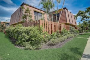 1526 Park Meadows Dr #3, Fort Myers, FL 33907, Sold 09/15/23