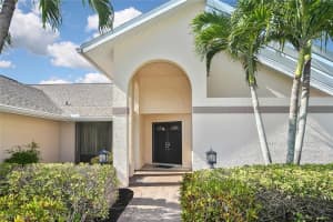 17 Falconwood Ct, Fort Myers, FL 33919, Sold 08/10/23