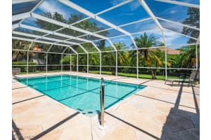 1925 Blackstone Cir, Naples, FL 34109, Sold 09/13/23