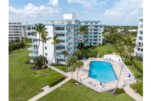 220 Seaview Court, MARCO ISLAND, FL 34145 Sold 05/24/24