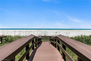 220 Seaview Court, MARCO ISLAND, FL 34145 Sold 05/24/24