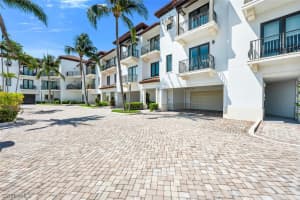 1530 5th Avenue, NAPLES, FL 34102 Sold 03/04/24
