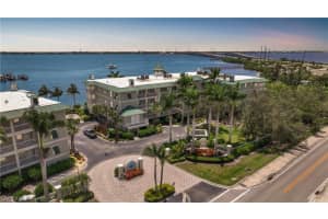 5116 Melbourne St b 302, Punta Gorda, FL 33980, Sold 05/03/24