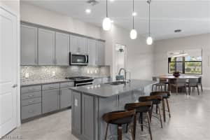 7225 Wilton Dr N, Naples, FL 34109, Sold 08/15/23