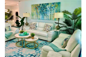 2663 Poinciana St, Naples, FL 34105, Sold 08/29/23