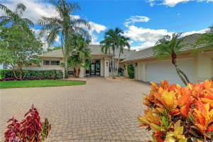 4410 Longshore Way N, Naples, FL 34119, Sold 08/29/23