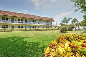 240 Collier Boulevard, MARCO ISLAND, FL 34145 Sold 12/26/23
