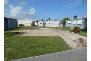 266 Shoreland Drive, Fort Myers, FL 33905 - MLS#223051719