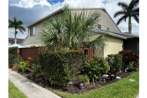 The Village of Cedarbend, 5274 Cedarbend Dr #4, Fort Myers, FL 33919, Sold 08/30/23