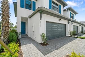 7476 Rockefeller Dr, Naples, FL 34119, Sold 08/21/23