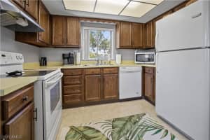 2100 Barkeley Ln #16, Fort Myers, FL 33907, Sold 08/29/23