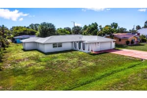 151 Vermont Ave, Fort Myers, FL 33905, Sold 02/02/24