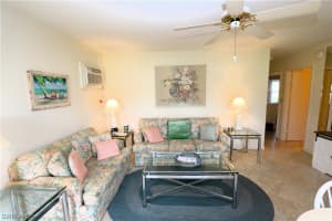 235 Seaview Court, MARCO ISLAND, FL 34145 Sold 11/15/23