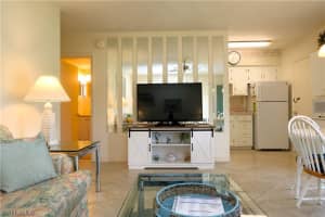 235 Seaview Court, MARCO ISLAND, FL 34145 Sold 11/15/23