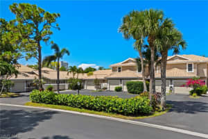 418 Emerald Bay Cir, Naples, FL 34110, Sold 09/08/23