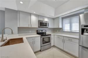 1660 Spoonbill Lane, NAPLES, FL 34105 Sold 11/08/23