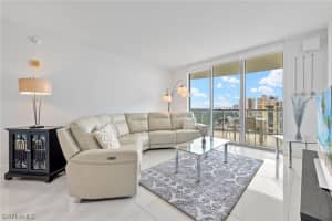 3000 Oasis Grand Boulevard, FORT MYERS, FL 33916 Sold 11/30/23