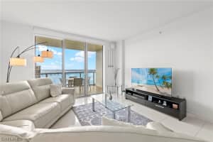 3000 Oasis Grand Boulevard, FORT MYERS, FL 33916 Sold 11/30/23