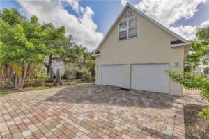 481 Leawood Cir, Naples, FL 34104, Sold 09/29/23