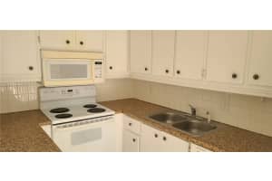 1607 Park Meadows Dr #3, Fort Myers, FL 33907, Sold 09/29/23