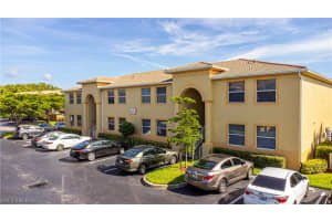 4233 Bellasol Circle, FORT MYERS, FL 33916 Sold 11/15/23