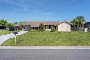 111 Kerr Cir, Lehigh Acres, FL 33936, Sold 11/01/23