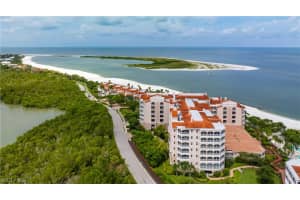 2000 Royal Marco Way, MARCO ISLAND, FL 34145 Sold 11/30/23