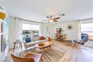 24 Kings Road, NAPLES, FL 34112 Sold 03/12/24