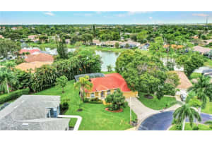 707 Teton Court, NAPLES, FL 34104 Sold 02/28/24
